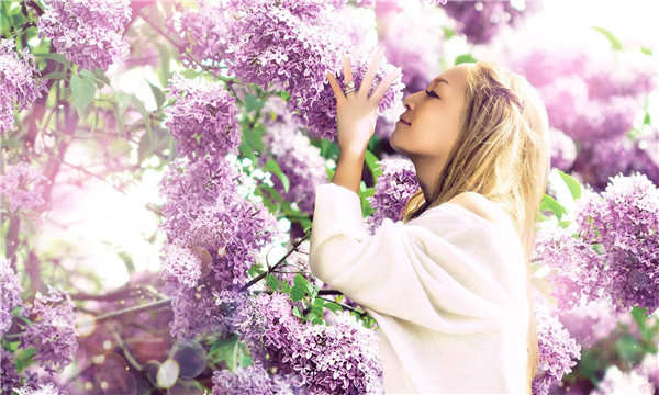 赫山代生供卵代怀：为不孕不育患者家庭开启新生之路